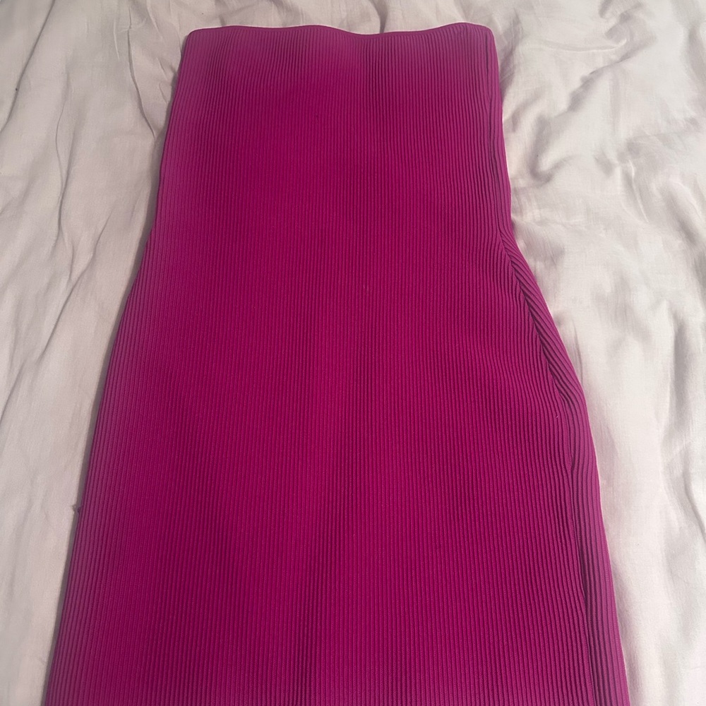 Aritzia Babaton Fuchsia Ribbed Dress